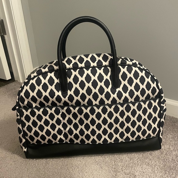 Black and Ivory Very Bradley weekender bag - Picture 2 of 3